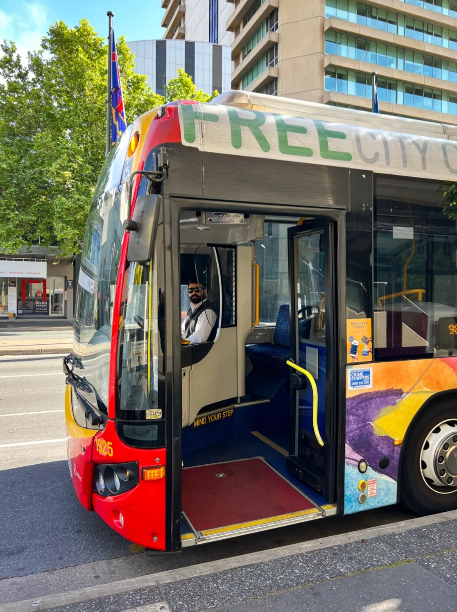 Day 11 – Flowers, Fruits, Furries & Free&nbsp;Rides